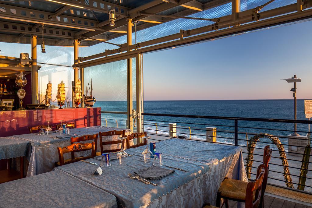 Caravella Hotel Deiva Marina Exterior foto